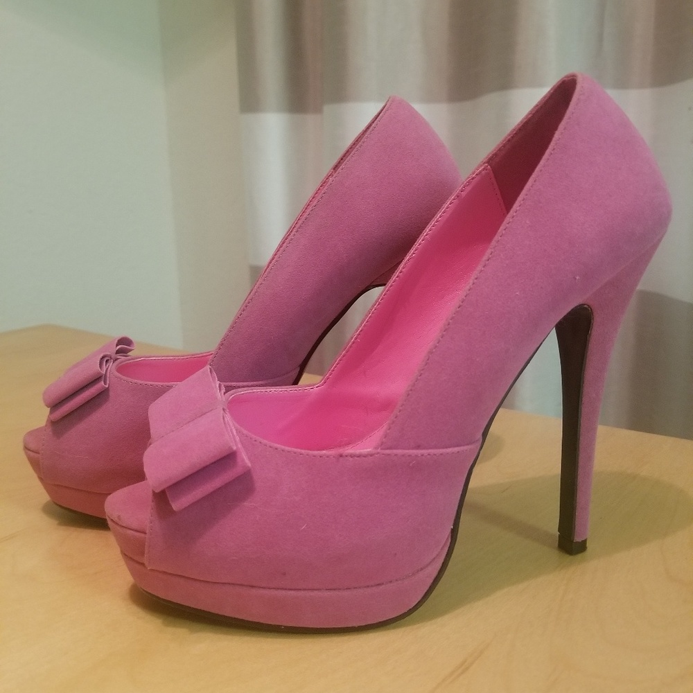 Pinup Couture High Heels